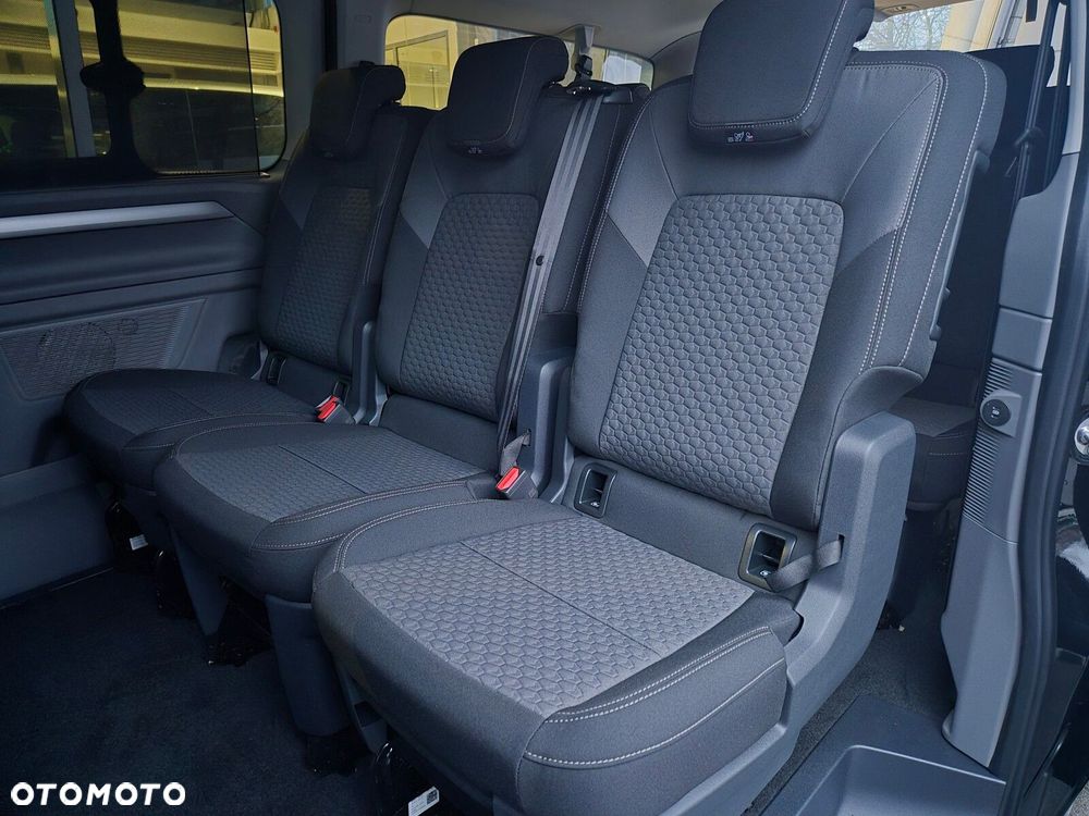 Volkswagen Nowa Caravelle Caravelle Style silnik: 2,0 l TDI 170 KM / skrzynia biegów: 8-biegowa automatyczna rozstaw osi: 3500 mm - 14