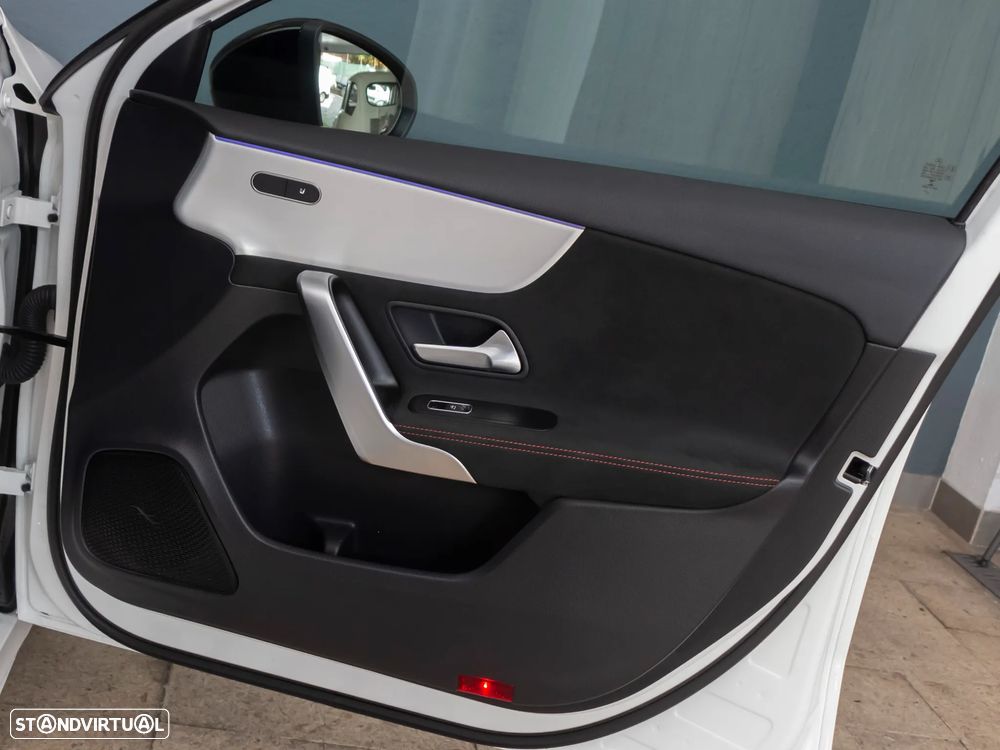 Mercedes-Benz A 200 AMG Line Aut. - 11