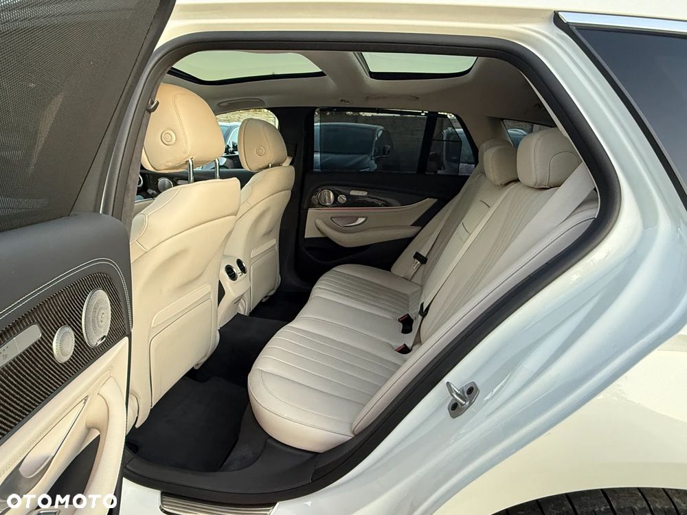 Mercedes-Benz Klasa E 300 d T 9G-TRONIC Avantgarde - 25