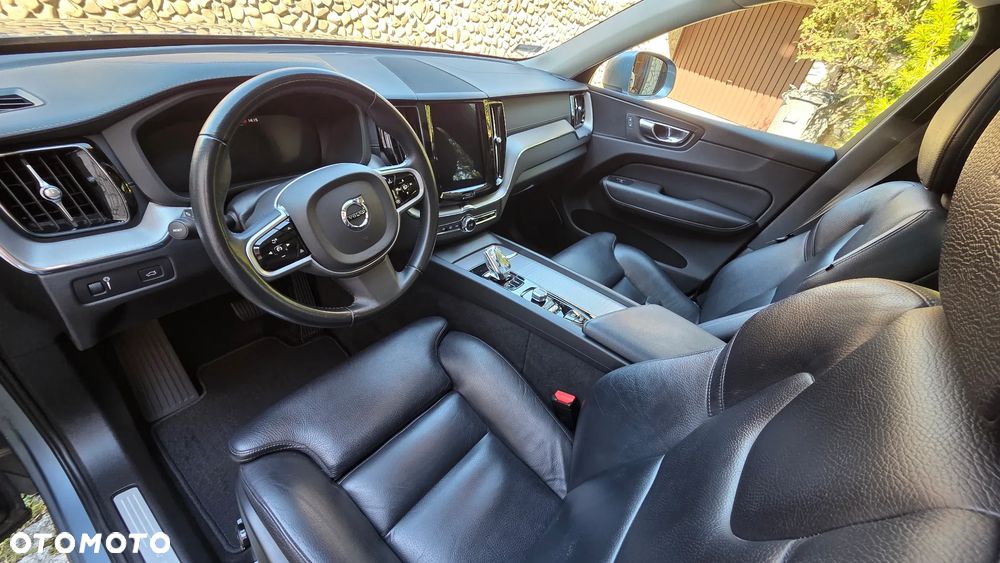 Volvo XC 60 B5 B AWD Inscription - 9