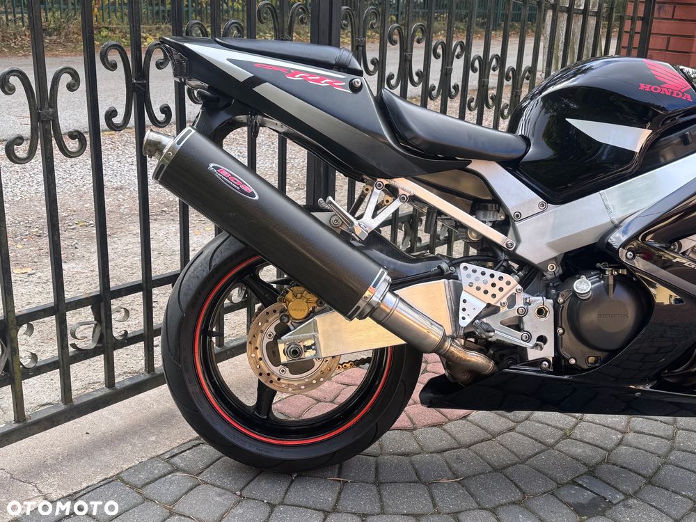 Honda CBR - 9