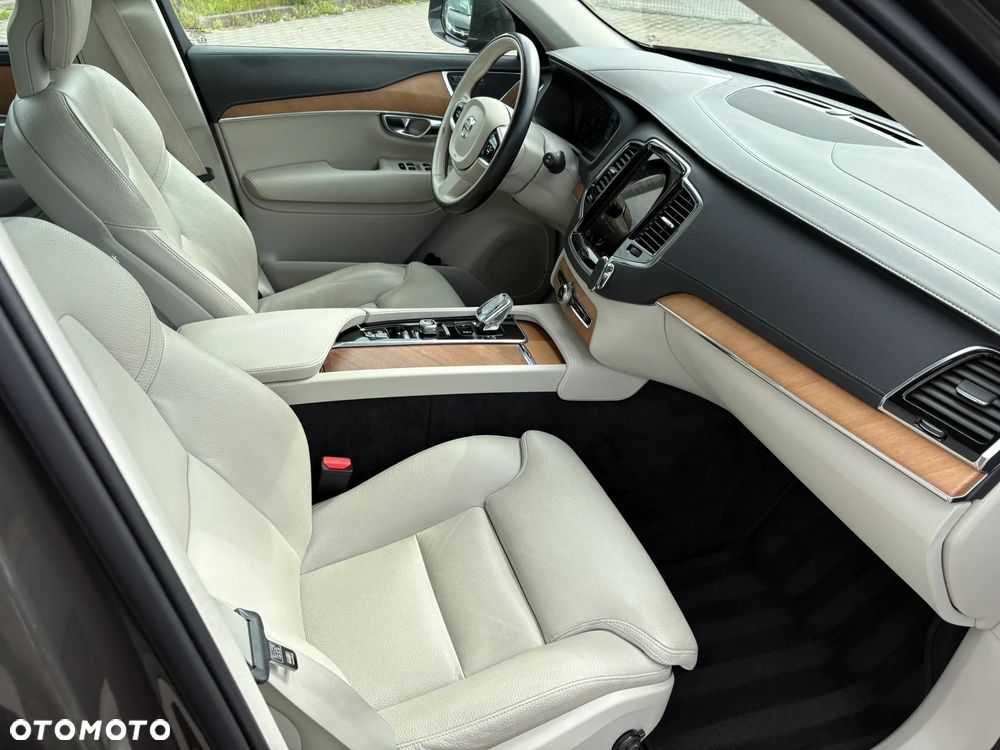 Volvo XC 90 B5 D AWD Inscription - 28