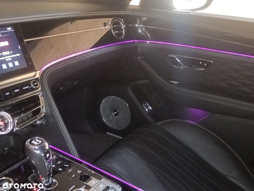 Bentley Flying Spur V8 S - 8