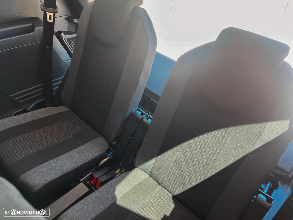 Peugeot 5008 1.5 BlueHDi Allure Pack EAT8 - 17