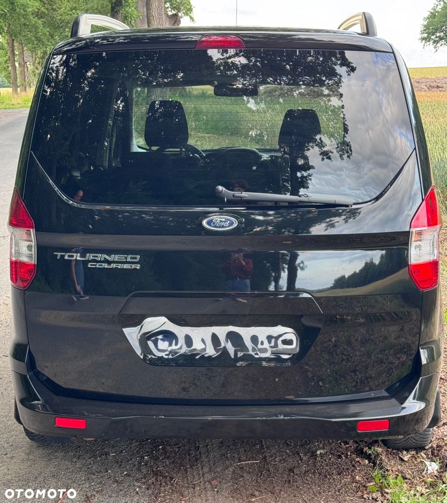 Ford Tourneo Courier - 8