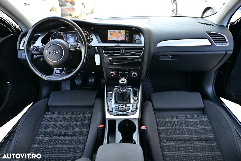 Audi A4 2.0 TDI DPF S line Sportpaket - 12