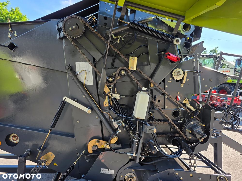 Claas Variant 350 - 13