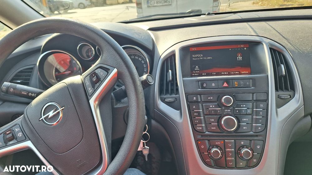 Opel Astra 2018 photo 3