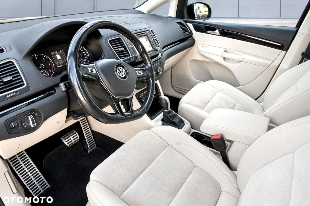 Volkswagen Sharan 2.0 TDI DSG (BlueMotion Technology) Highline - 17