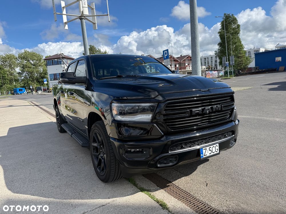 RAM 1500 5.7 Crew Cab Longbed Laramie Black - 1
