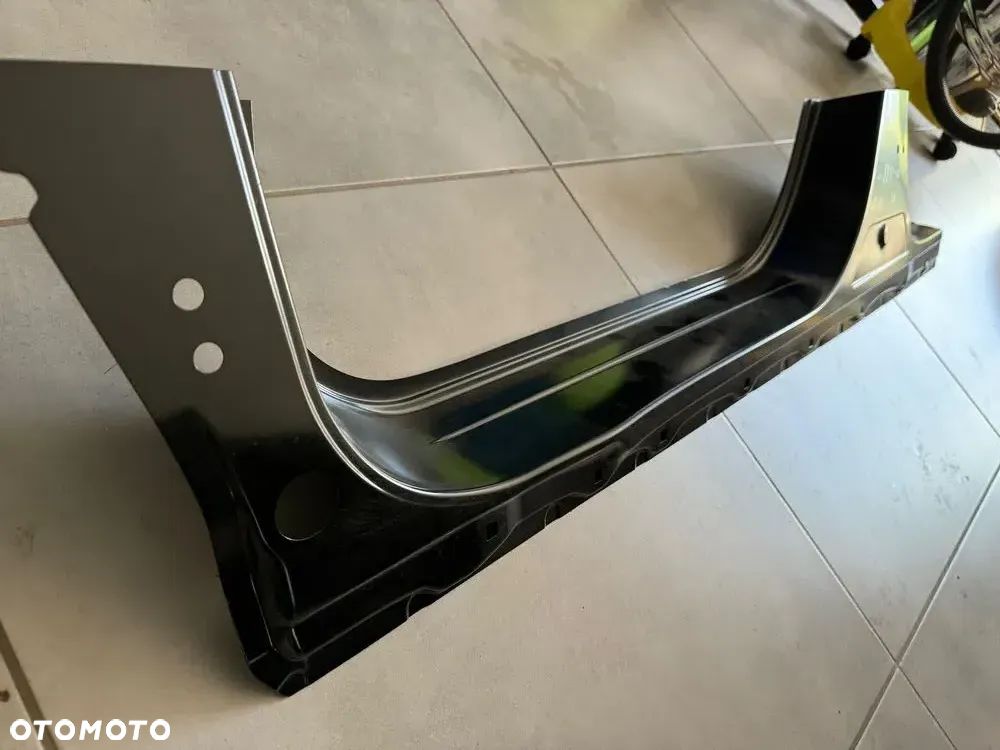 Honda Hr-v II 2017- poszycie próg lewy