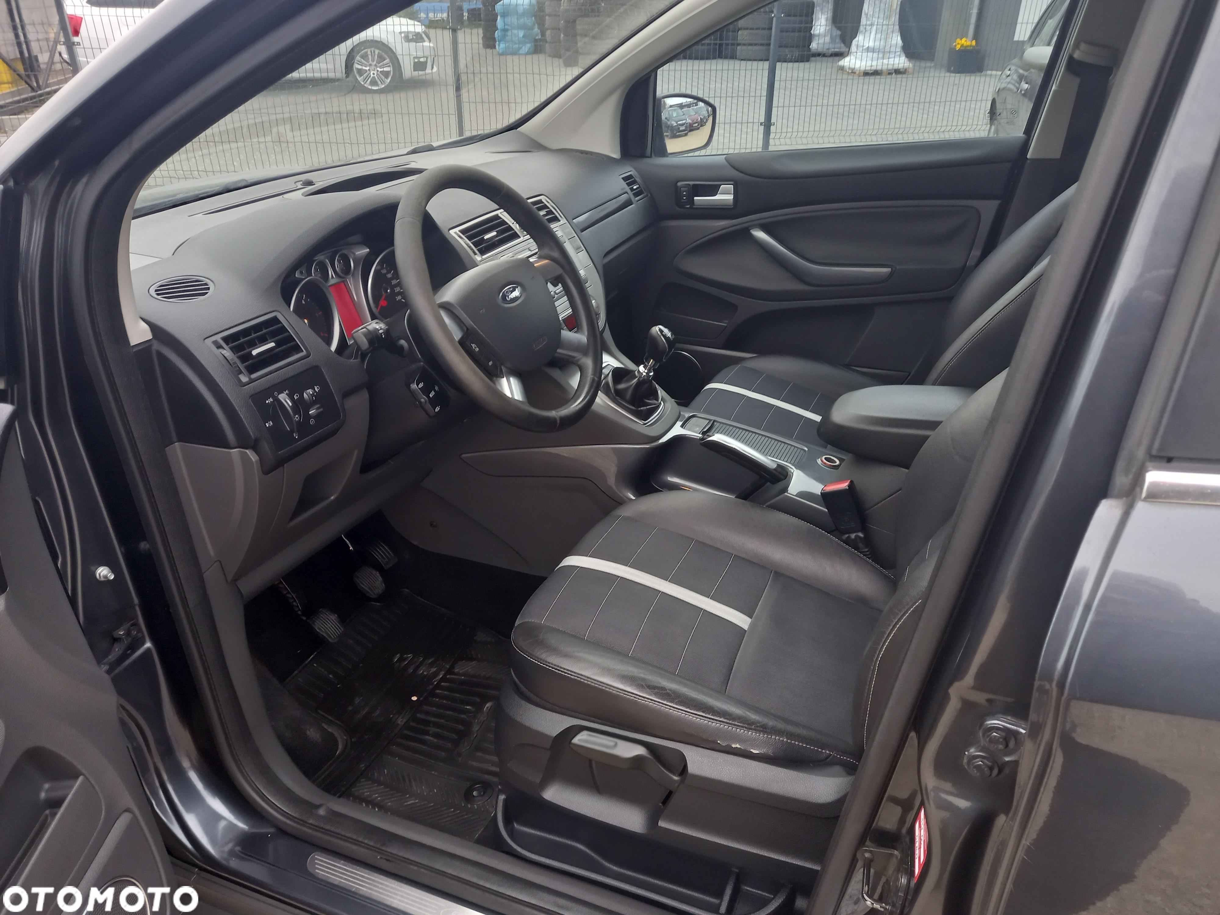 Ford Kuga 2.0 TDCi 4x4 Titanium - 9
