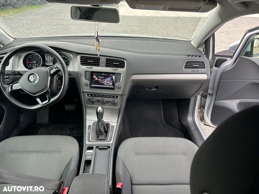 Volkswagen Golf 1.6 TDI DPF DSG BlueMotion Technology Comfortline - 13