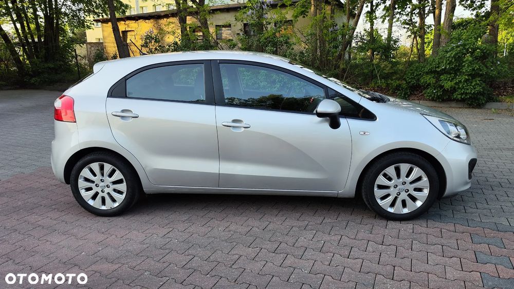Kia Rio 1.4 Edition 7 - 11