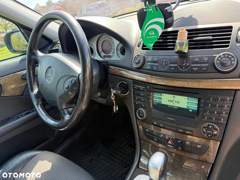 Mercedes-Benz Klasa E 220 CDI Automatik Avantgarde DPF - 31