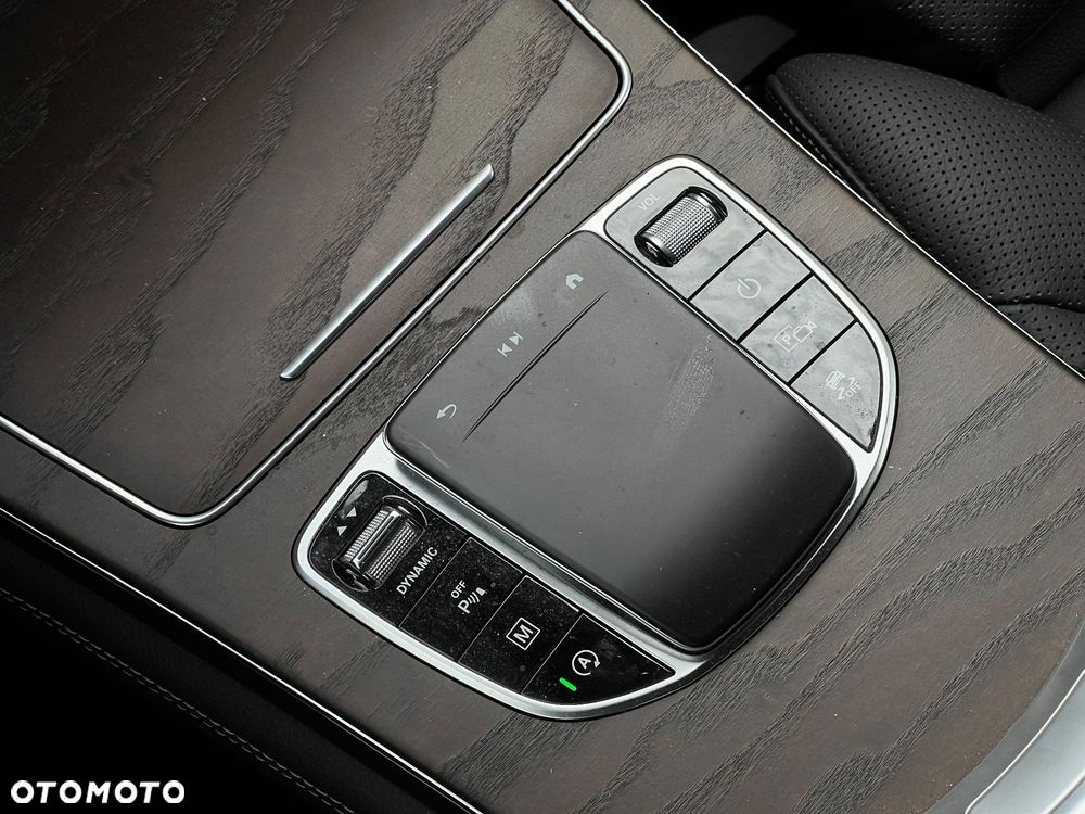 Mercedes-Benz GLC 300 4-Matic - 9