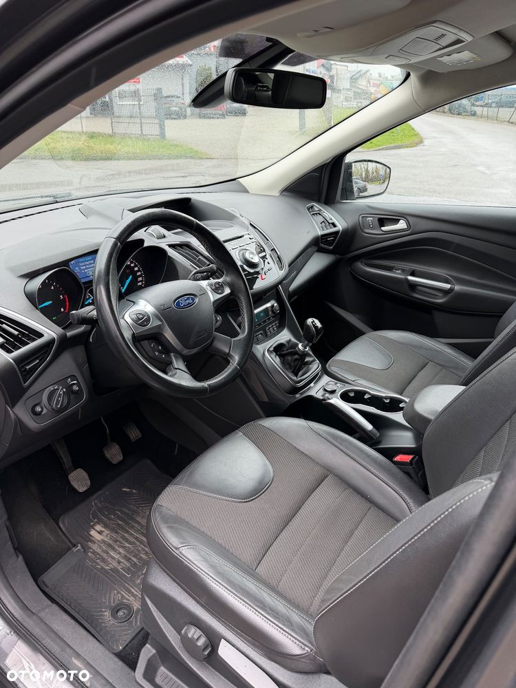 Ford Kuga 2.0 TDCi 4x4 Titanium - 5