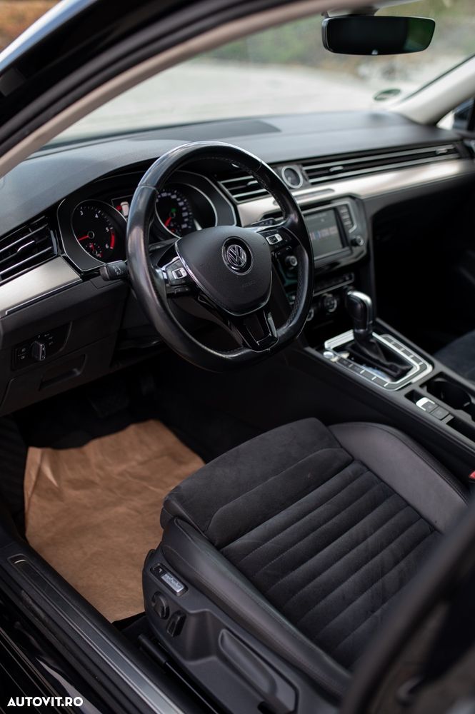 Volkswagen Passat Variant 2.0 TDI DSG (BlueMotion Technology) Comfortline - 17