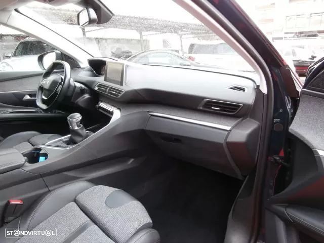 Peugeot 3008 1.5 BlueHDi Active Pack - 32