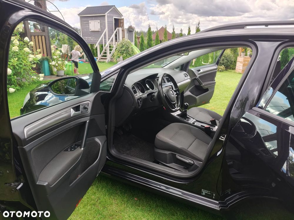 Volkswagen Golf - 18