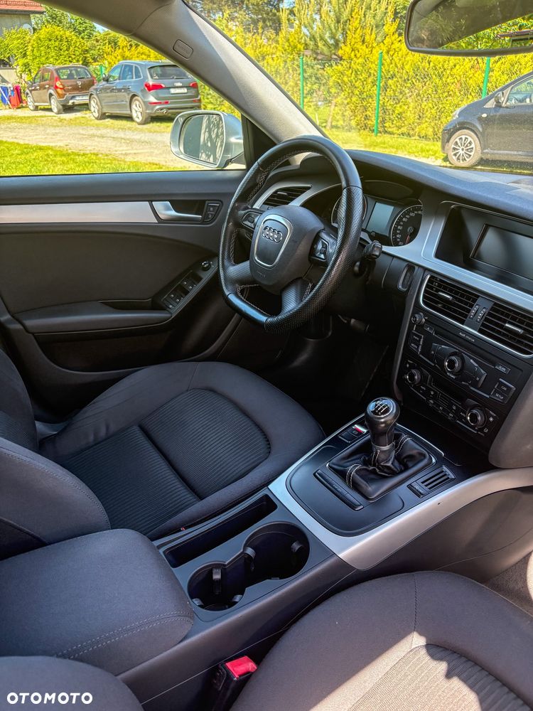 Audi A4 Limousine - 7