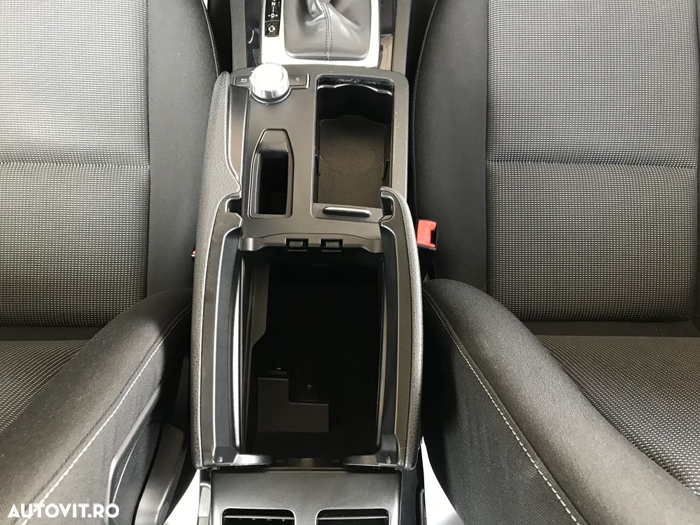Mercedes-Benz C 220 CDI DPF (BlueEFFICIENCY) 7G-TRONIC - 36
