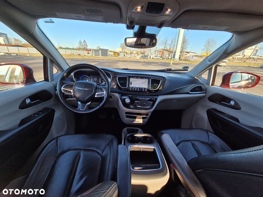 Chrysler Pacifica - 19