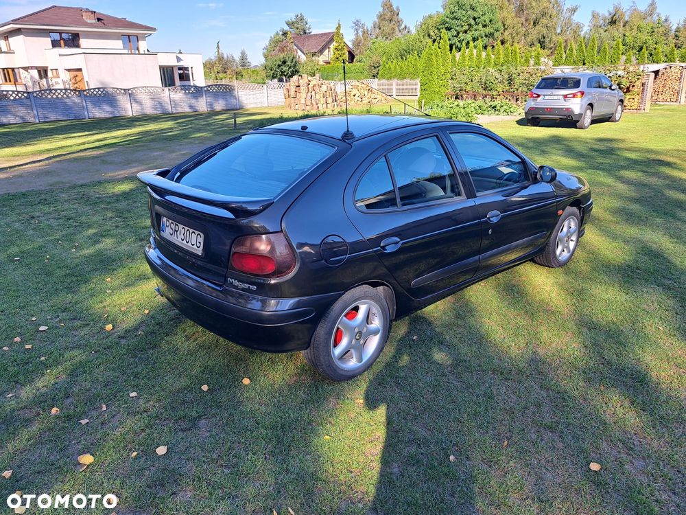 Renault Megane - 5