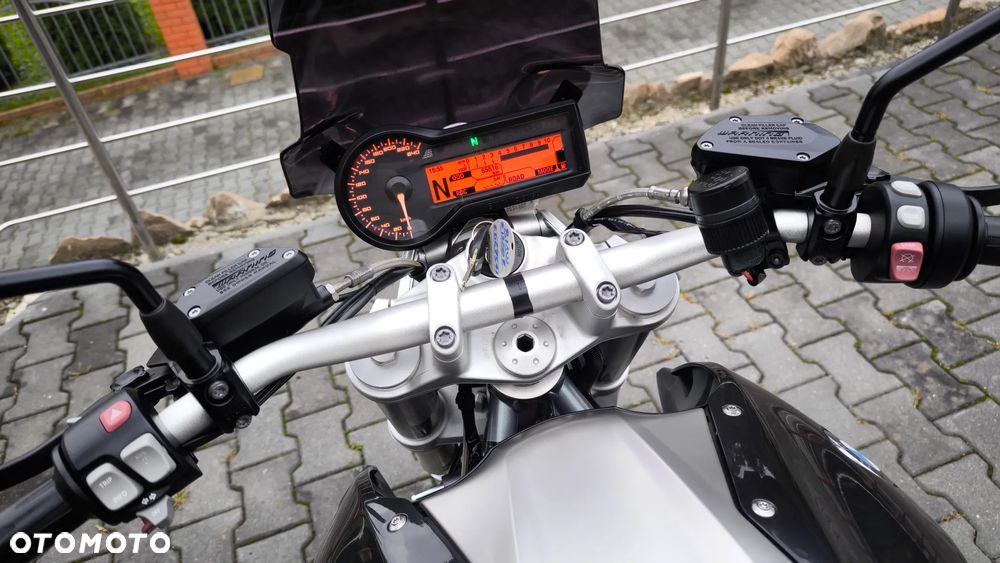 BMW R - 9