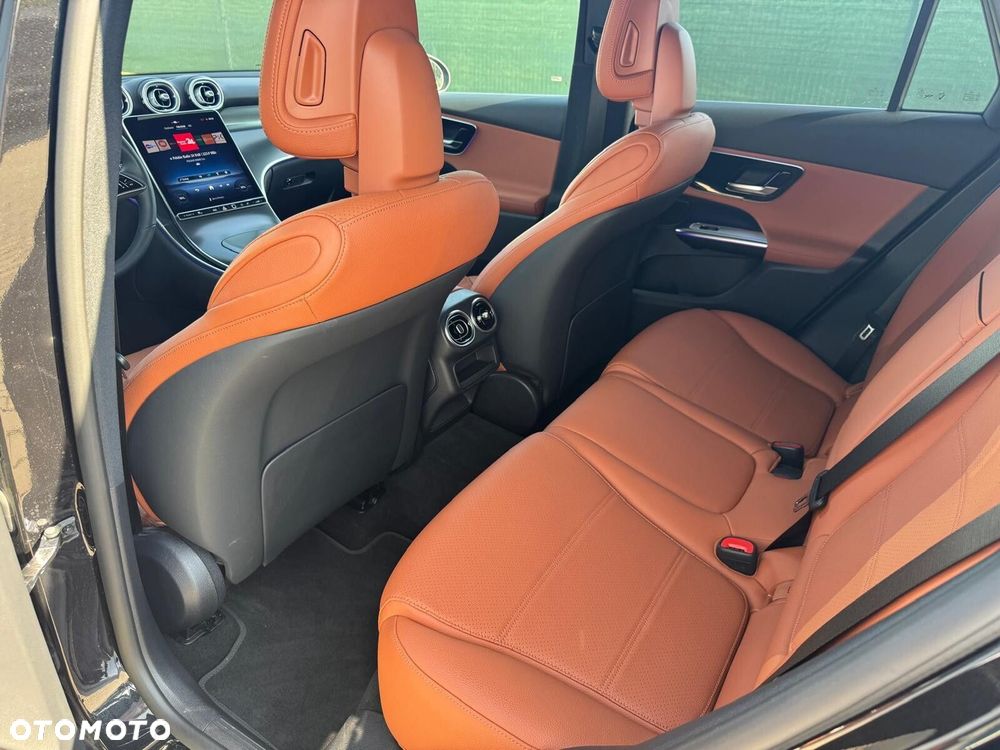 Mercedes-Benz GLC - 27