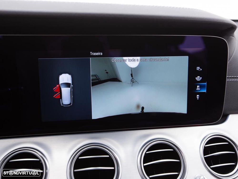 Mercedes-Benz E 300 de 4Matic 9G-TRONIC - 33