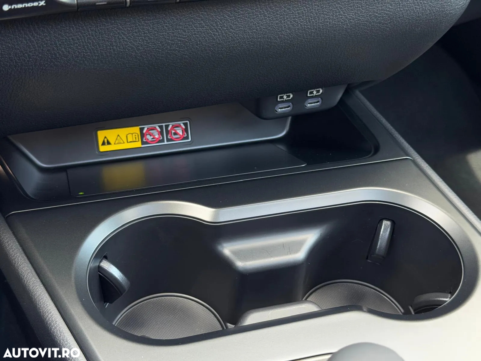 Lexus UX 300h FWD CVT HEV F Sport Design - 29