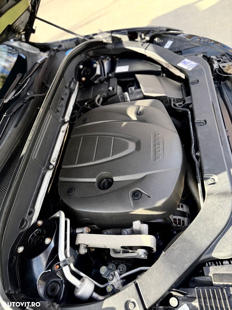 Volvo XC 60 D5 AWD Geartronic Inscription - 28