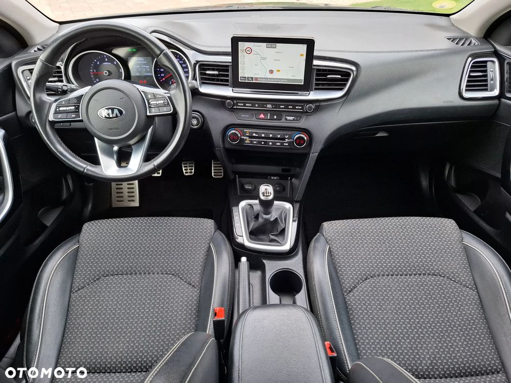 Kia Ceed 1.6 CRDi Edition 7 - 34