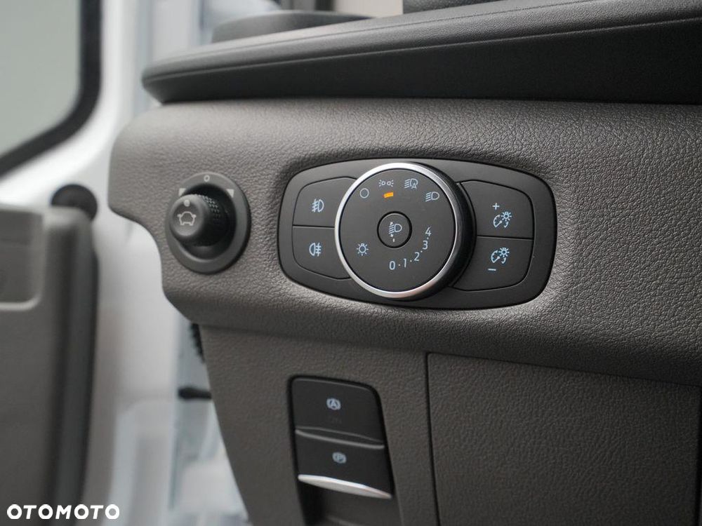 Ford Transit L3H2 Van 165KM Trend - 14