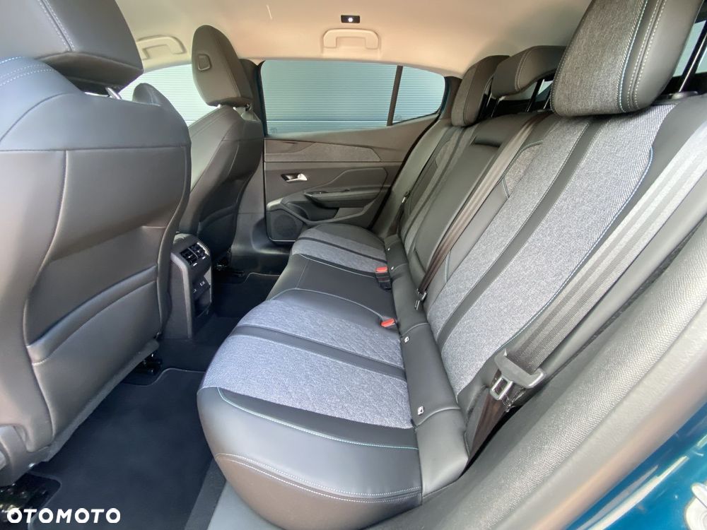 Peugeot 408 1.2 PureTech Allure Pack S&S EAT8 - 9