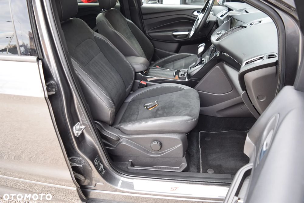 Ford Kuga 2.0 TDCi AWD ST-Line - 39