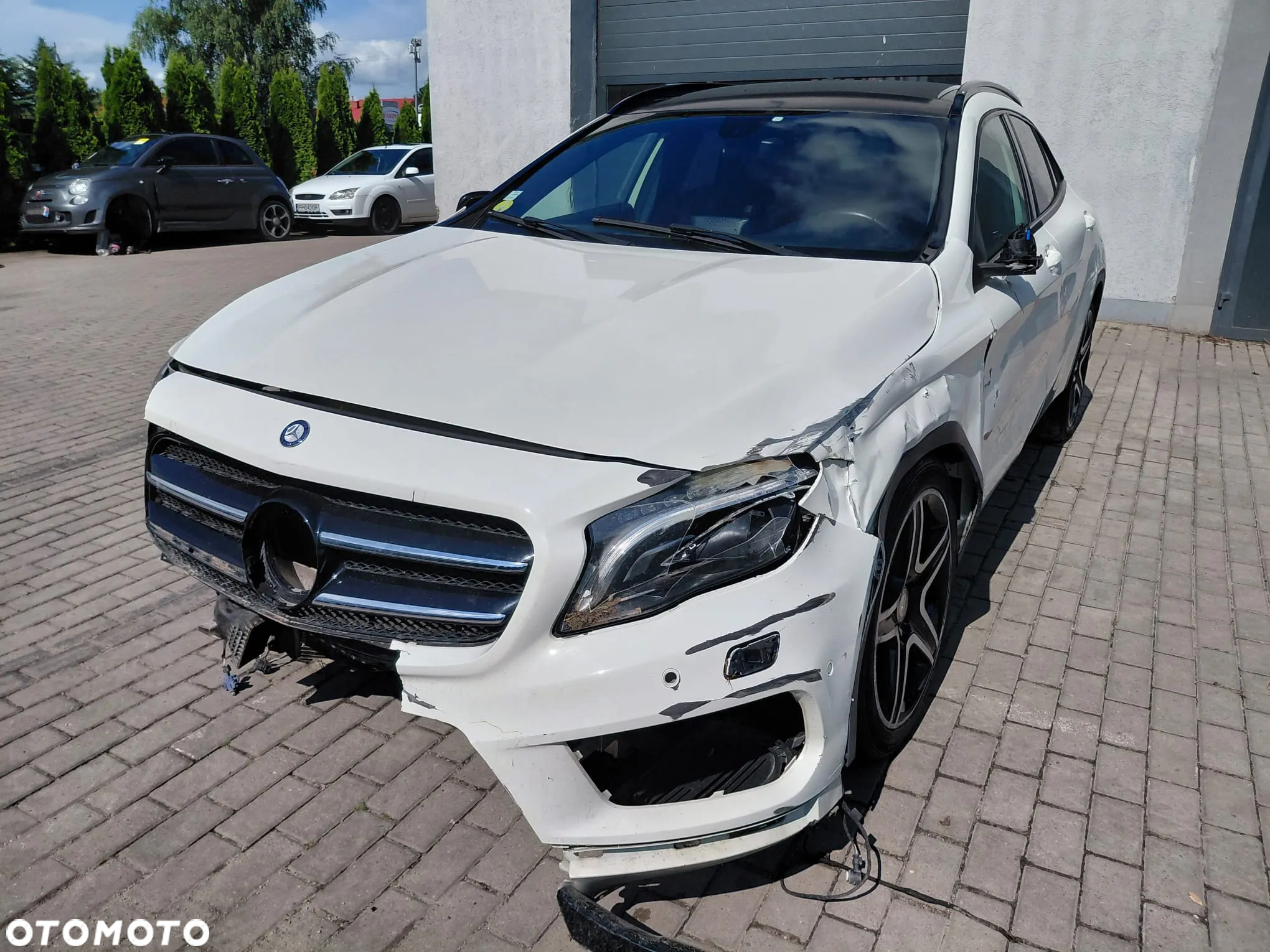 Mercedes-Benz GLA - 6