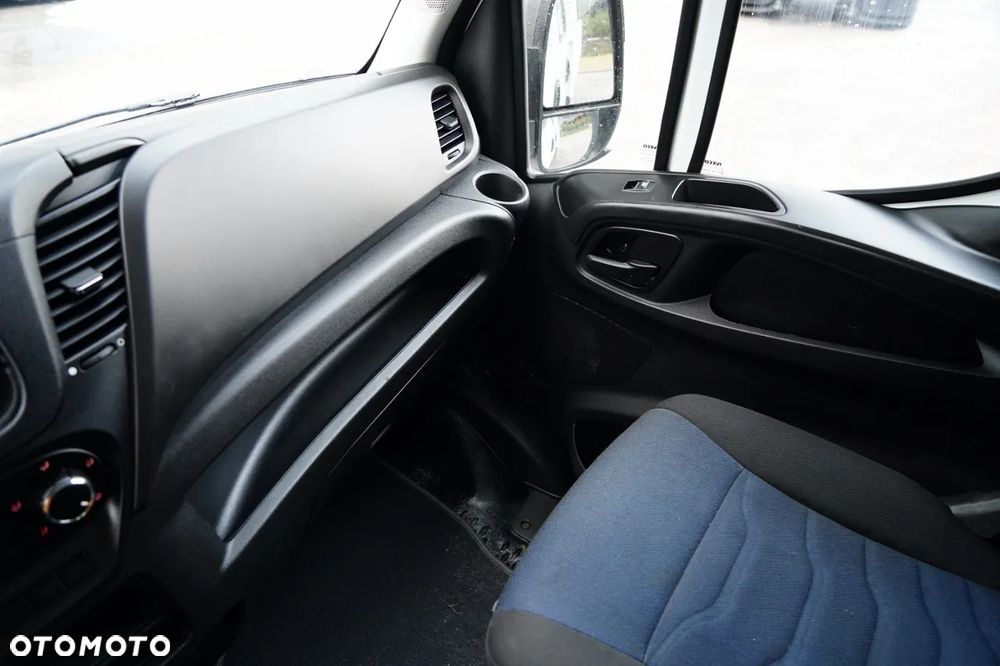 Iveco DAILY 35-140 / WYWROTKA / BRYGADOWKA - 6 MIEJSC  / BLIŹNIAK / MANUAL / - 30