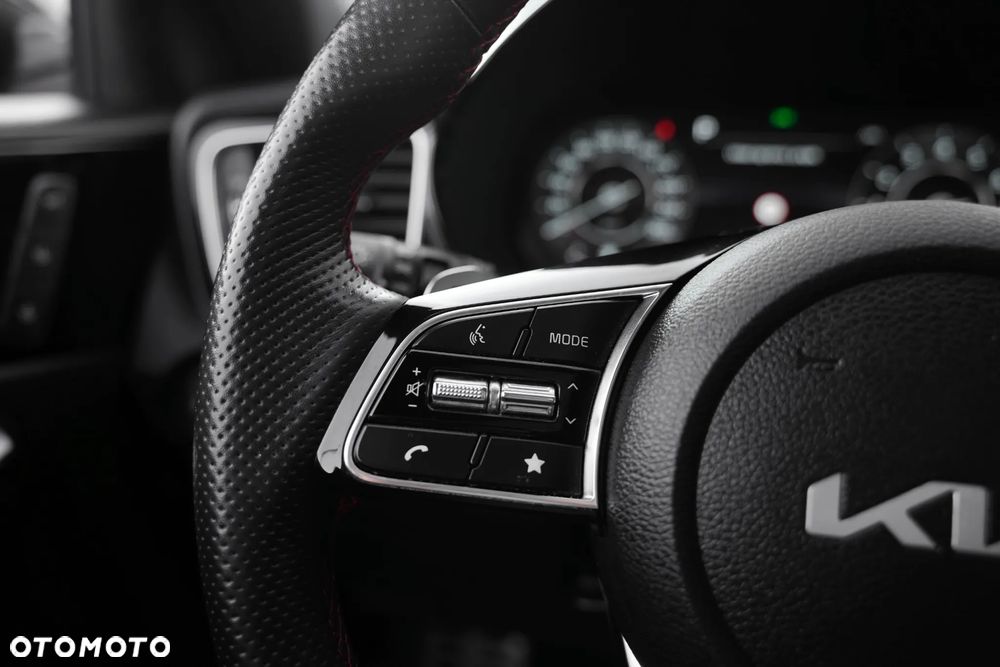 Kia ProCeed 1.6 T-GDI GT DCT - 28