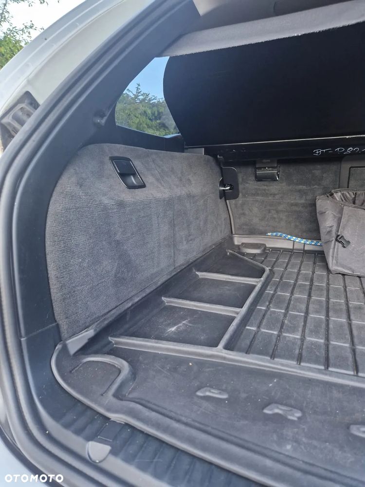 BMW Seria 5 530d Touring - 22