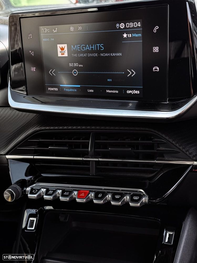 Peugeot 2008 1.5 BlueHDi Allure EAT8 - 9