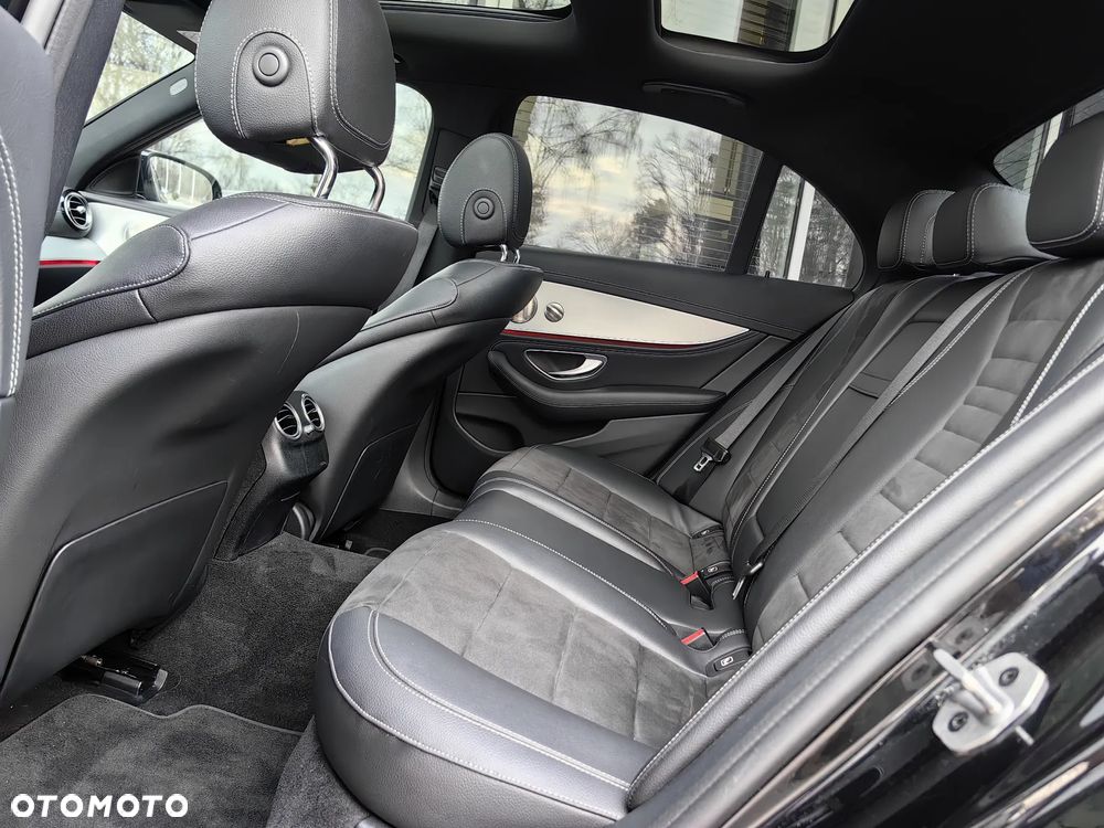 Mercedes-Benz Klasa E 450 4-Matic AMG - 22
