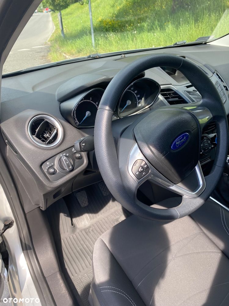 Ford Fiesta - 15