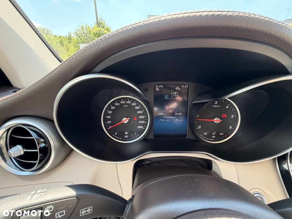 Mercedes-Benz GLC - 33