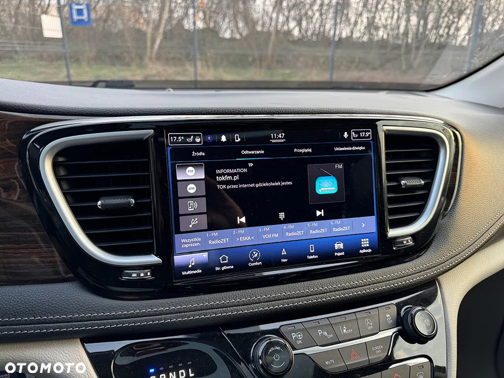 Chrysler Pacifica - 27