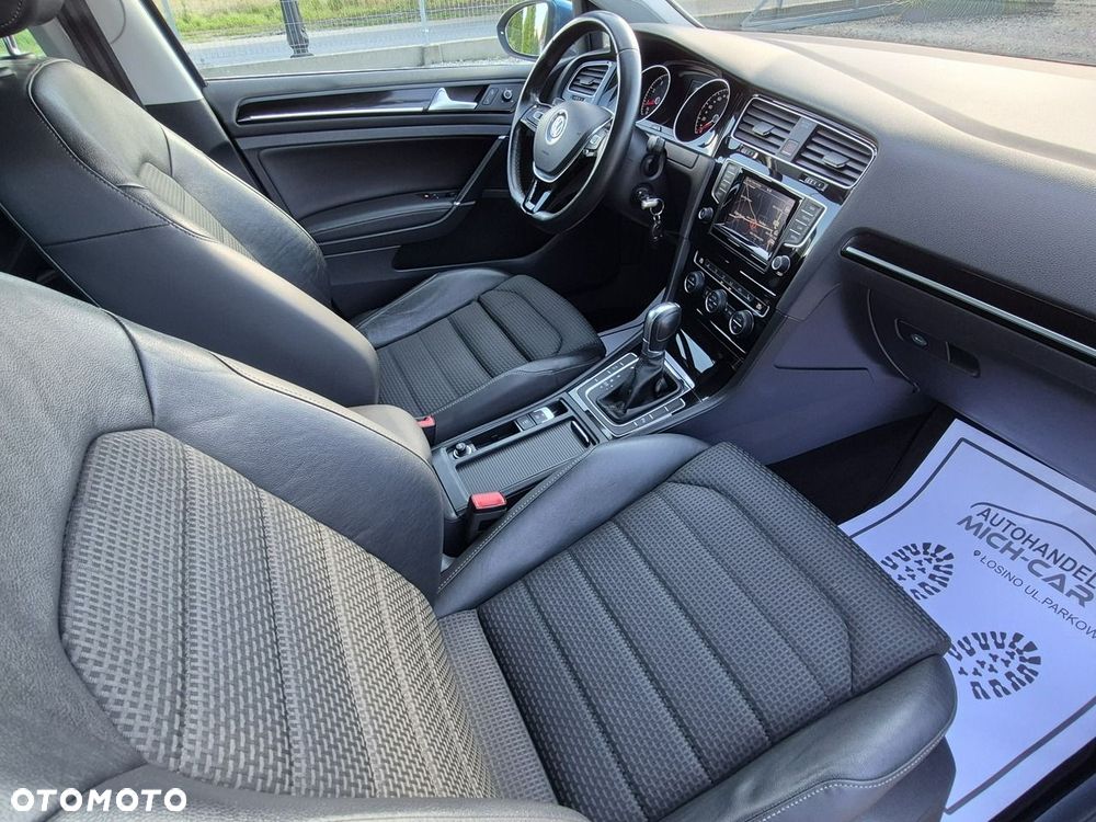 Volkswagen Golf - 20