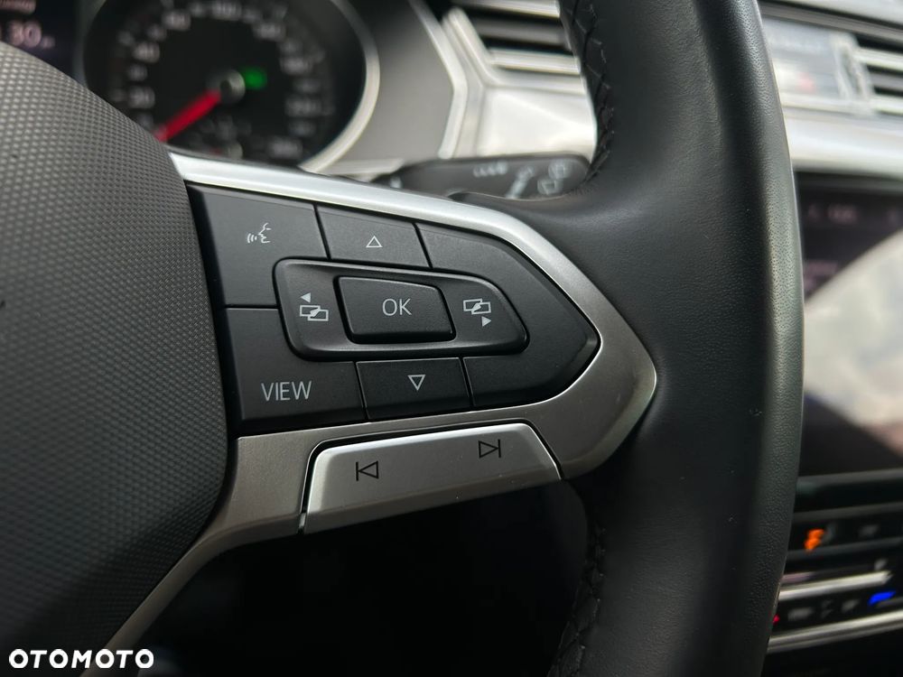 Volkswagen Passat - 26