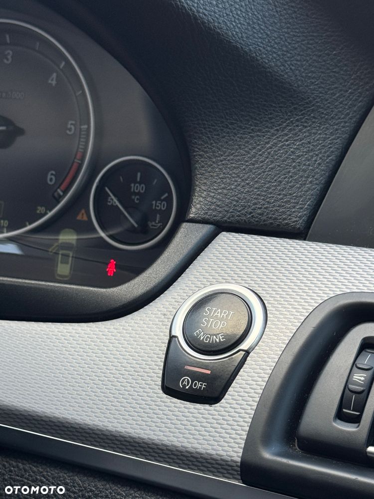 BMW Seria 5 530d xDrive - 16