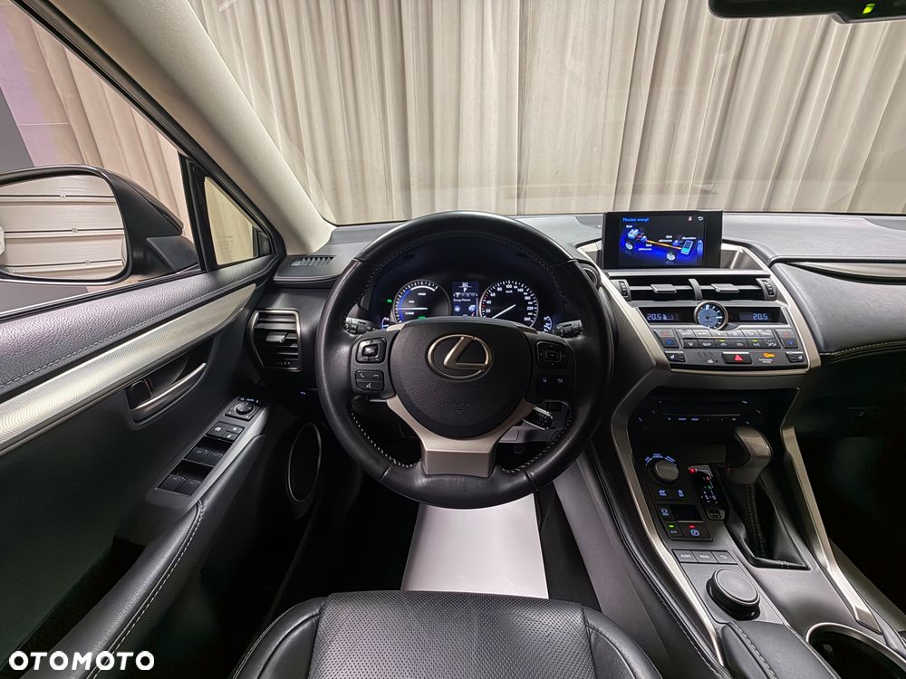 Lexus NX 300h Comfort AWD - 8